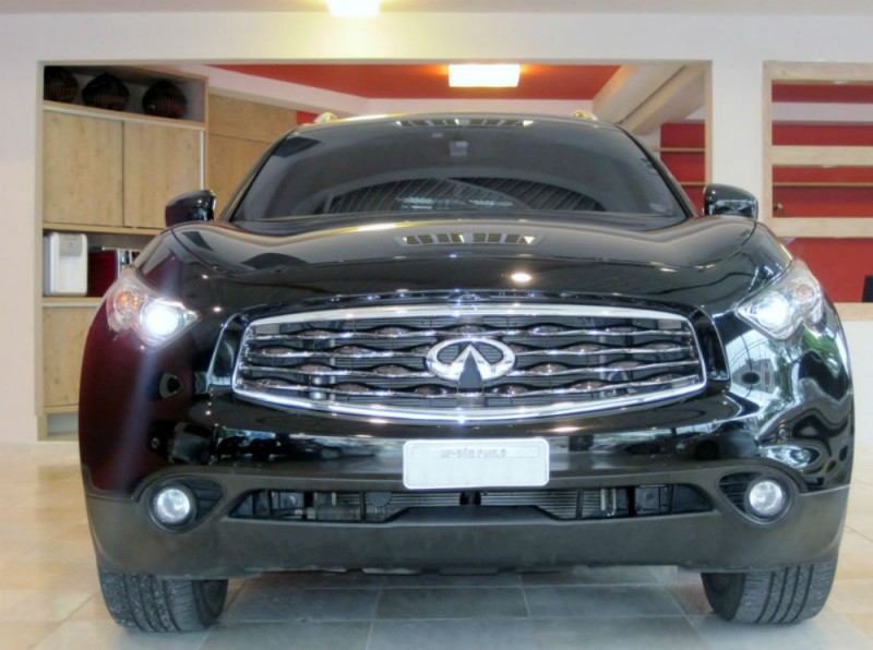 infiniti-fx-35-2009_MLB-F-3767743161_022013-2