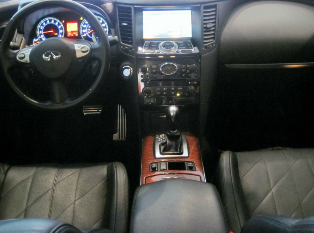 infiniti-fx-35-2009_MLB-F-3767766046_022013-5