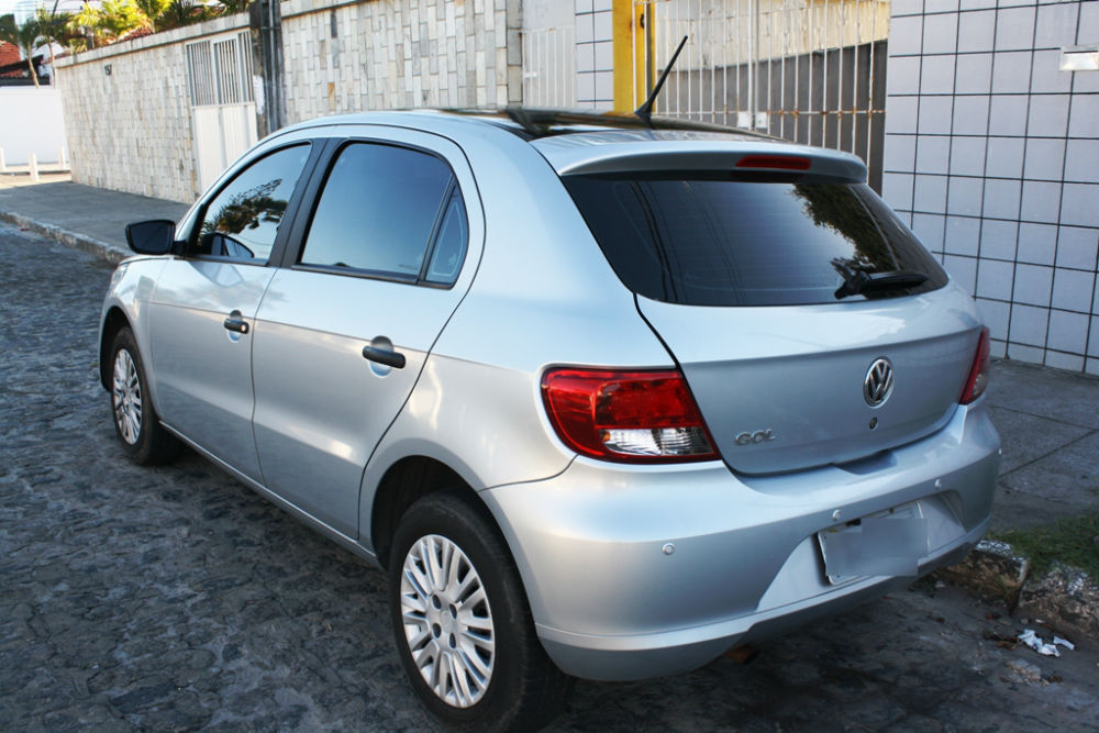 Sensor de Estacionamento e Câmera de Ré