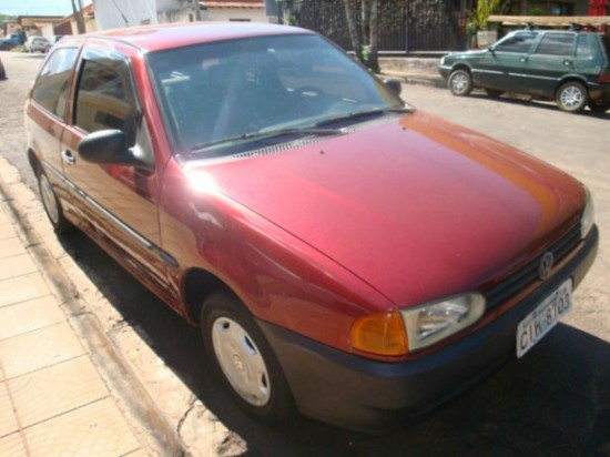 volkswagen_gol_bola_1_0_vinho_19971997_gasolina_em_ara_atuba_99237375893228169