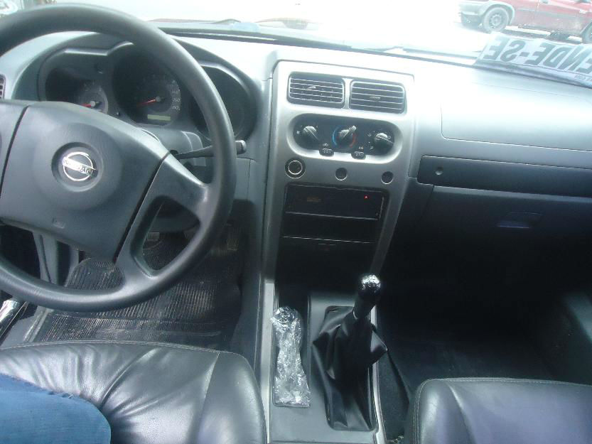 1395068082_616932322_5-Nissan-Frontier-2005-Veiculos