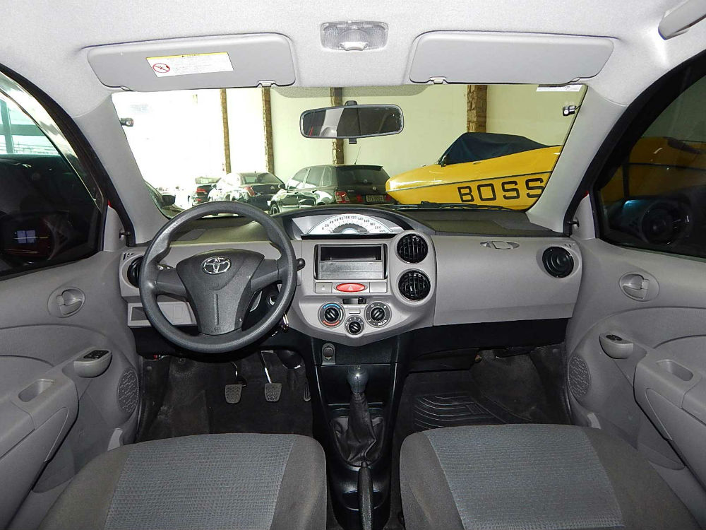 etios2322_5