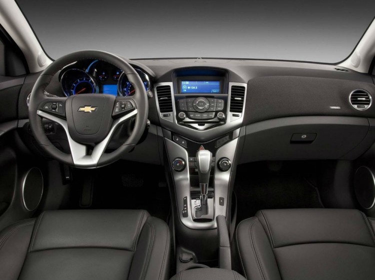 cruze_interior2