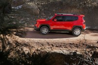 renegade vermelho lado