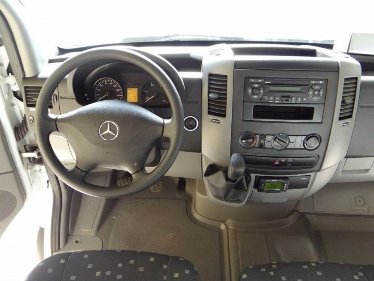 mercedes-benz-sprinter-415-longa-escolar-0km-745201-MLB20289623814_042015-F