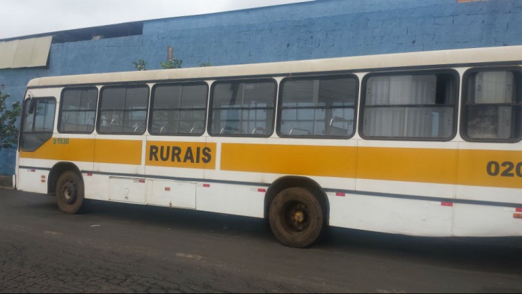 LATERAL DO ONIBUS
