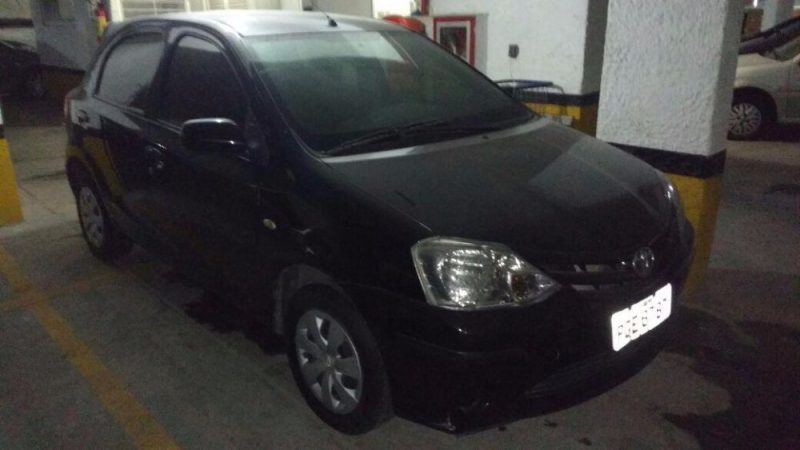 etios frente