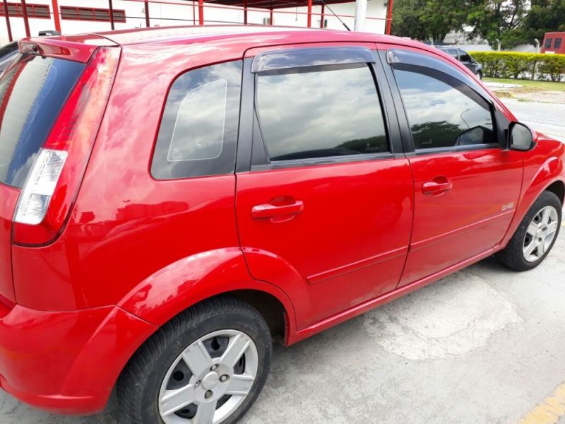 ford-fiesta-hatch-class-1.0 8v-completo-ano-2010_1