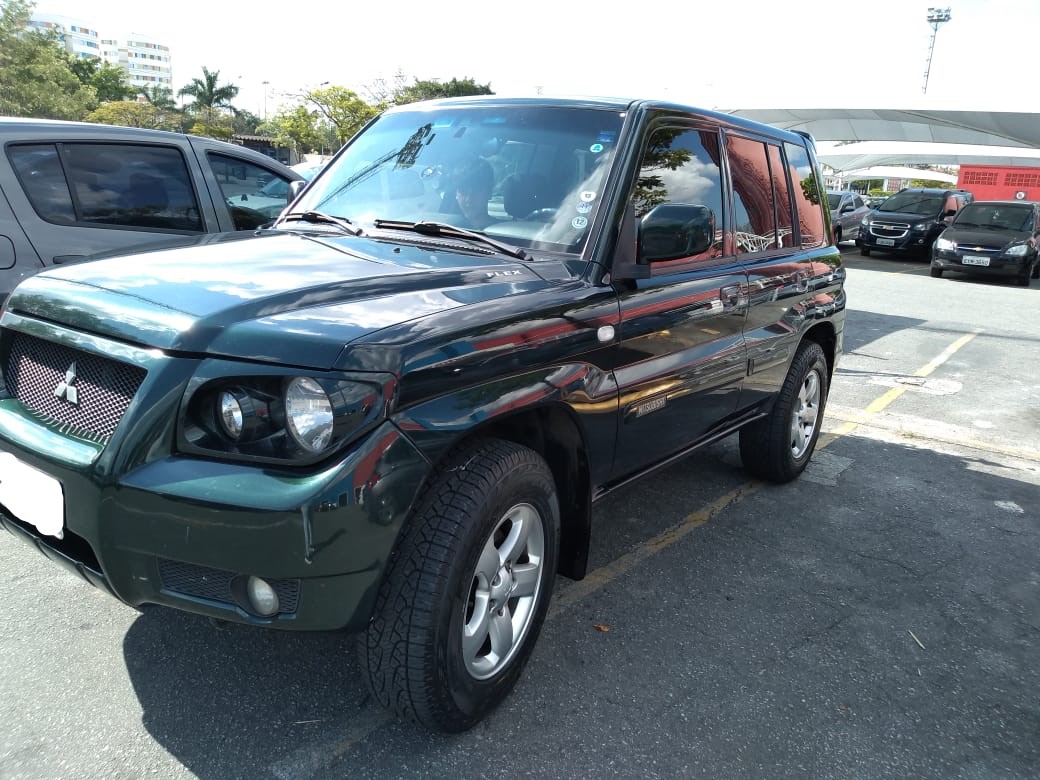 PAJERO TR4 - LATERAL FRONTAL DIREITA