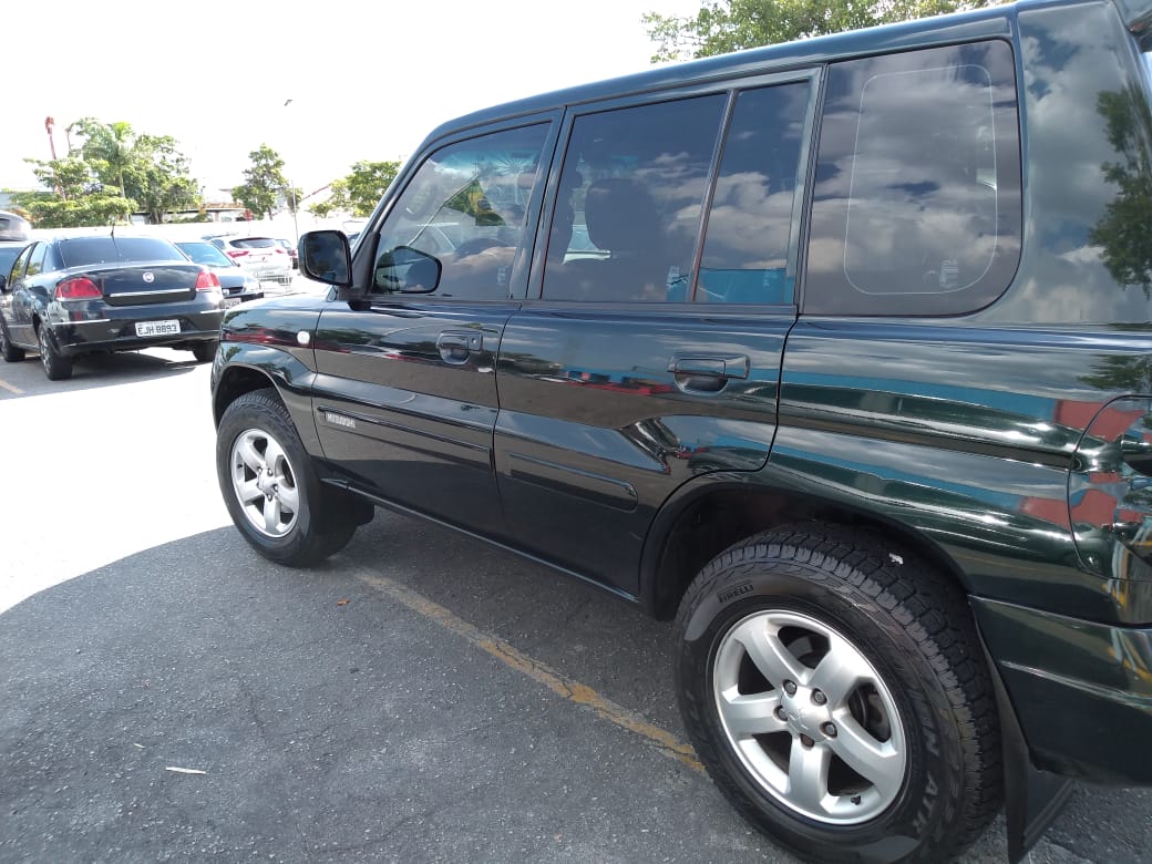PAJERO TR4 - LATERAL DIREITA