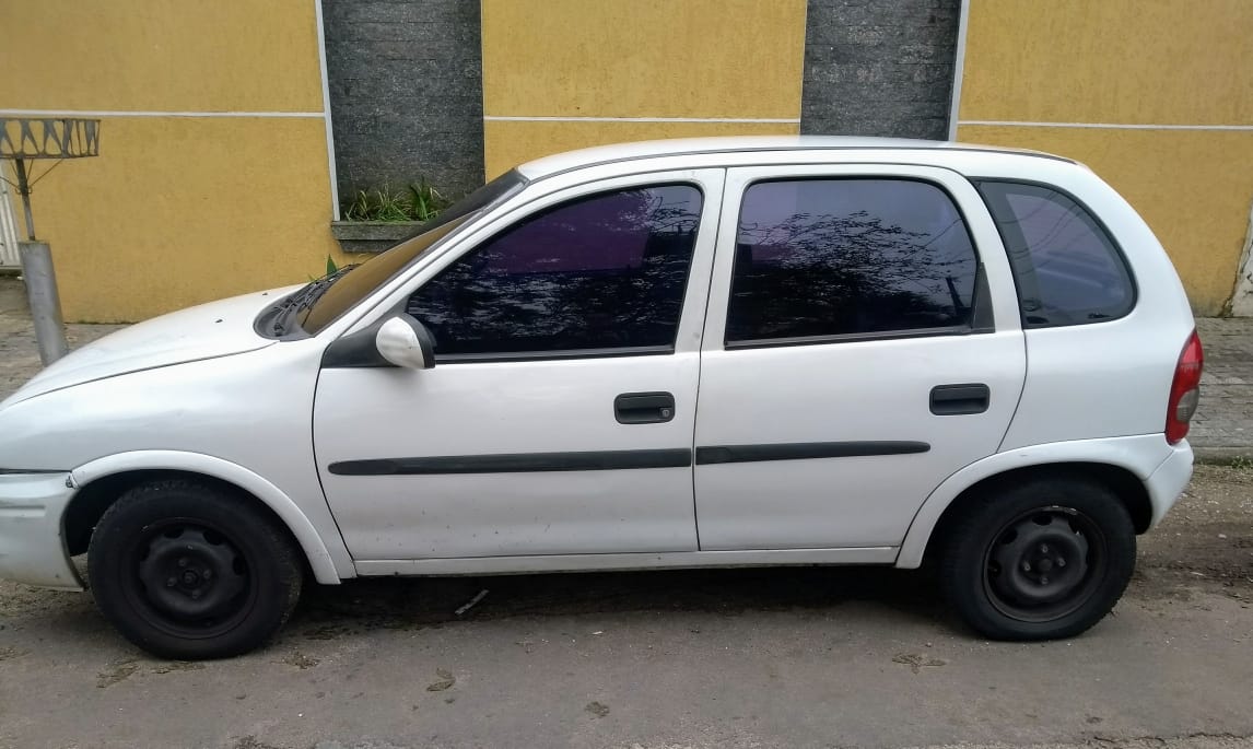 LATERAL CORSA