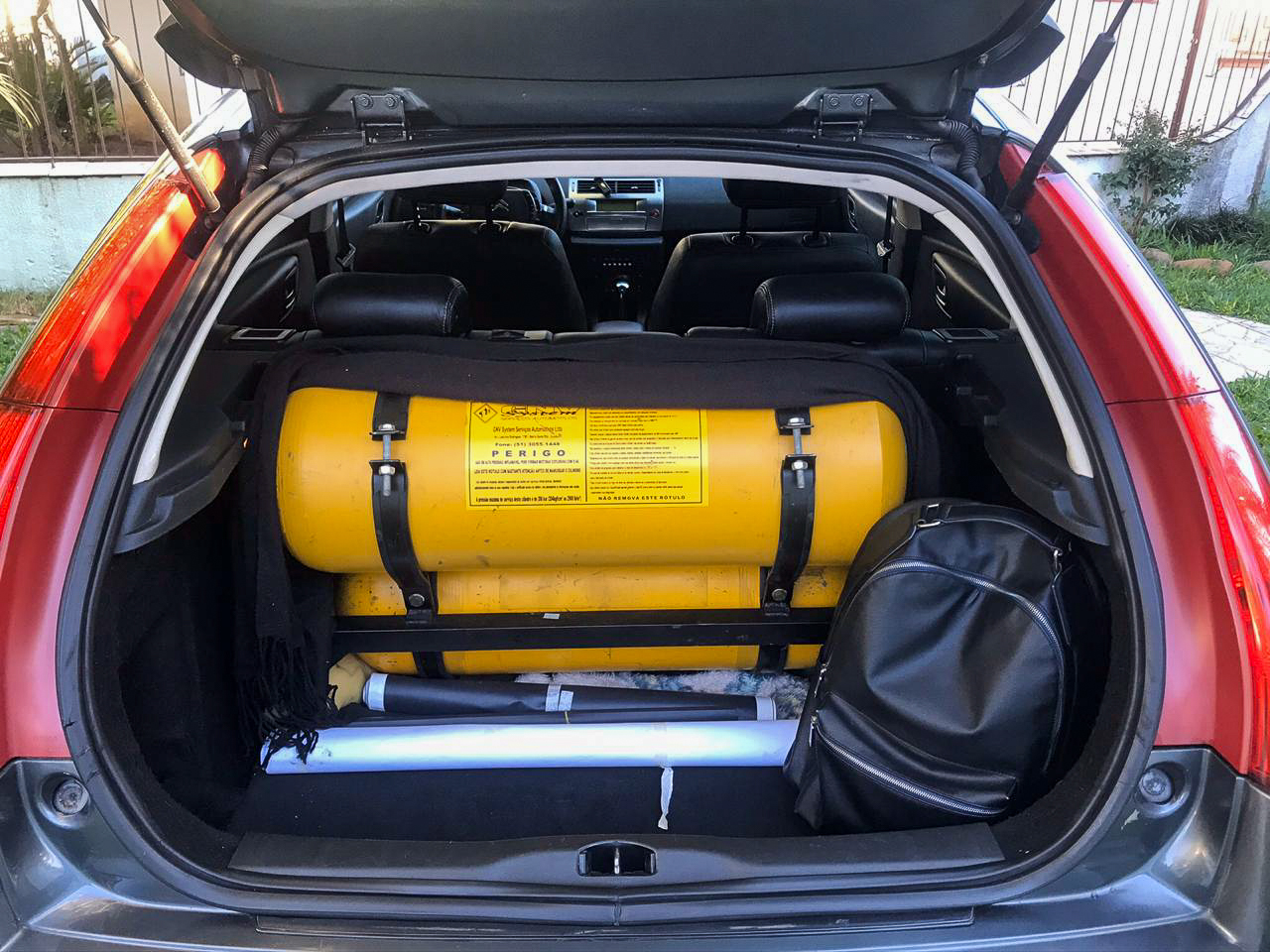 4fad071b-d640-4749-a147-cfd36721836a