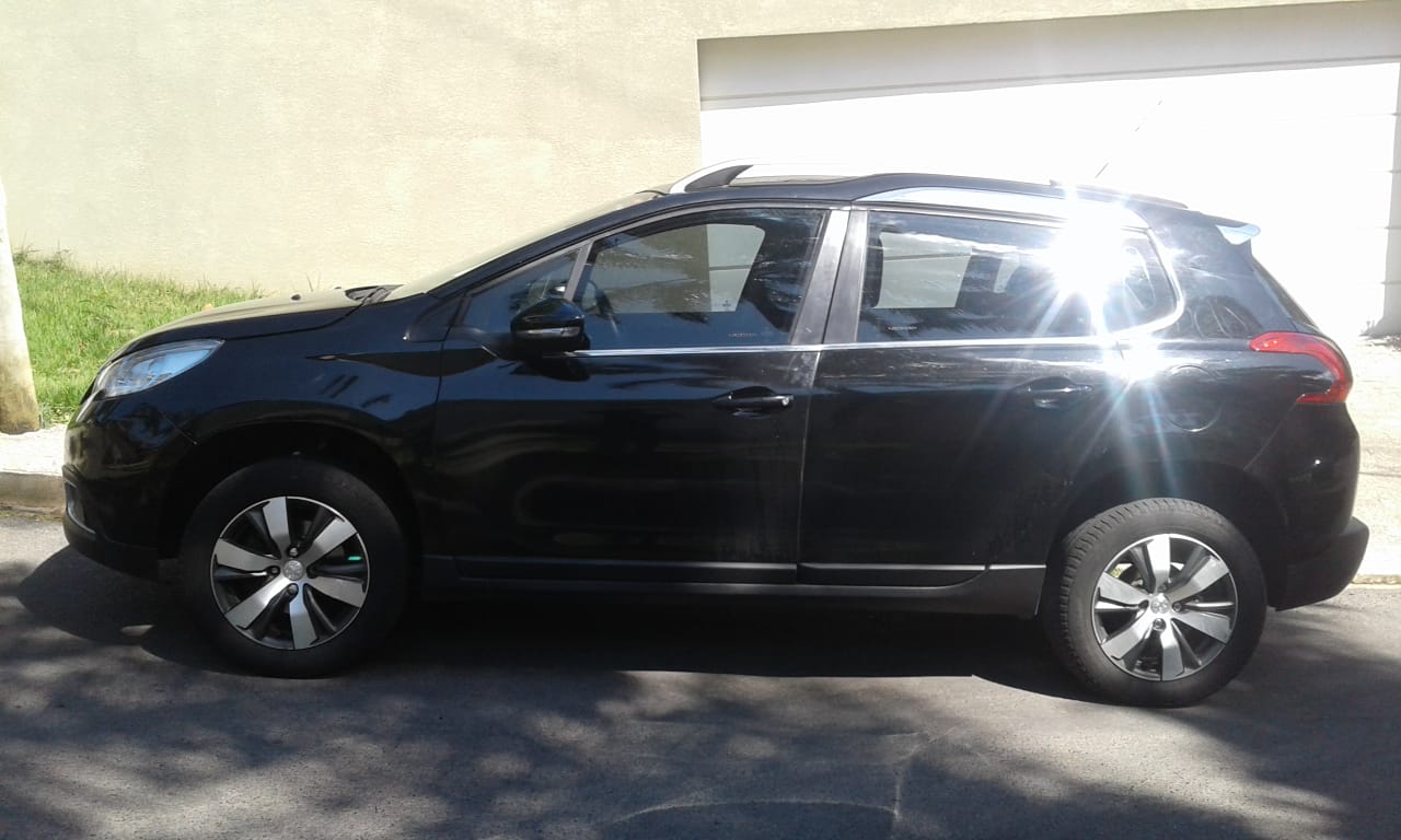 Peugeot SUV10
