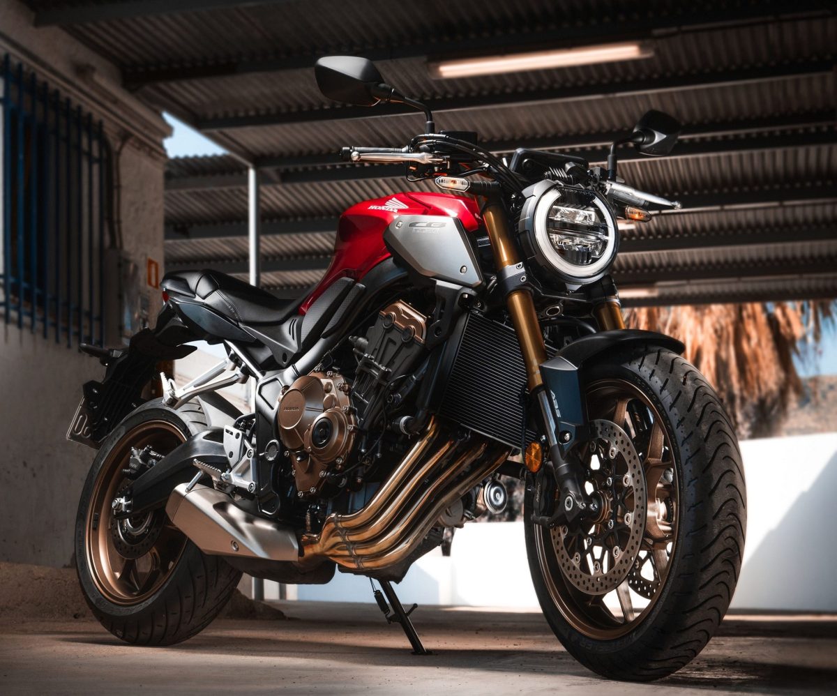 Honda CB650R 2023 Vermelha